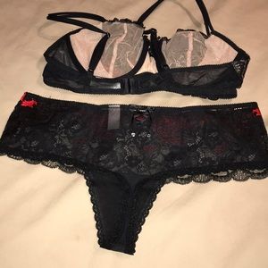 Victoria's Secret Intimates & Sleepwear - Victoria’s Secret holiday gem!! Victoria's Secret Intimates & Sleepwear - Victoria’s Secret holiday gem!!